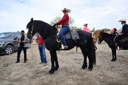 Cabalgata del aniversario  No. 336 de Monclova