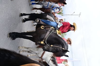 Cabalgata del aniversario  No. 336 de Monclova