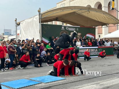 Desfile revolucionario en Monclova