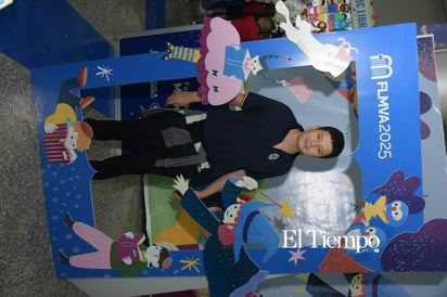 Visita de la Escuela Primaria Niños Héroes a la Feria del Libro en la Biblioteca Pape