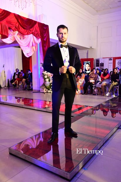 Pasarela CIMACO "Glamur Medieval"