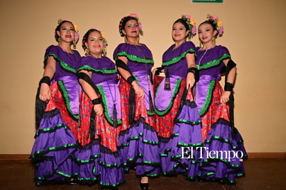 🎉 Ballet Folclórico Coahuitl celebra 30 años en el Teatro de la Ciudad✨