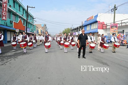 Civismo y tradición destacan en el desfile