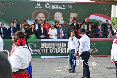 Civismo y tradición destacan en el desfile