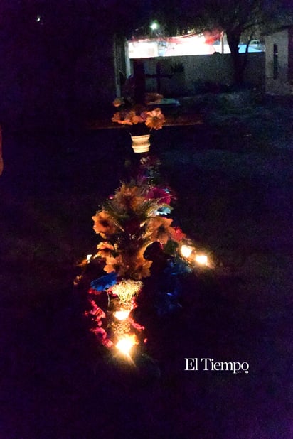 Noche de Flores y Calaveras ilumina Monclova en la tradicional “Alumbrada 2025”