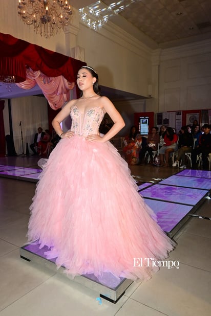 Pasarela CIMACO "Glamur Medieval"