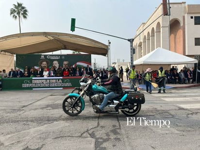 Desfile revolucionario en Monclova