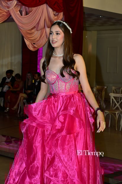 Pasarela CIMACO "Glamur Medieval"