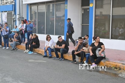 Civismo y tradición destacan en el desfile