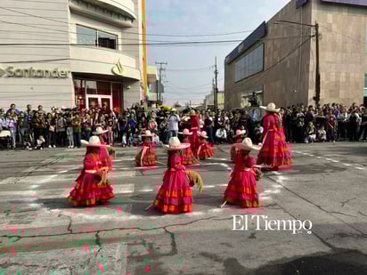 Desfile revolucionario en Monclova