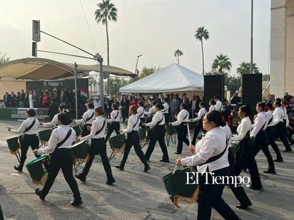 Desfile revolucionario en Monclova