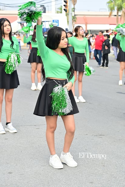 Civismo y tradición destacan en el desfile