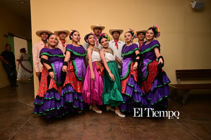 🎉 Ballet Folclórico Coahuitl celebra 30 años en el Teatro de la Ciudad✨