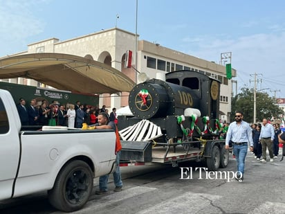 Desfile revolucionario en Monclova