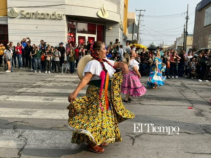 Desfile revolucionario en Monclova