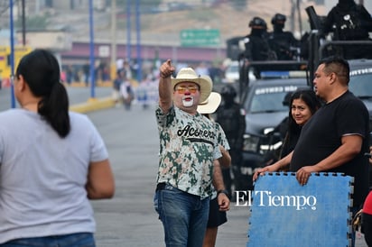 Civismo y tradición destacan en el desfile