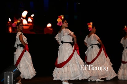 🎉 Ballet Folclórico Coahuitl celebra 30 años en el Teatro de la Ciudad✨