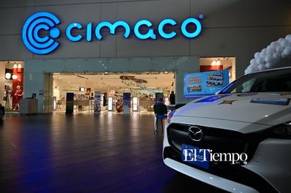 CIMACO realizó la entrega de un Mazda 2 a la ganadora del sorteo conmemorativo