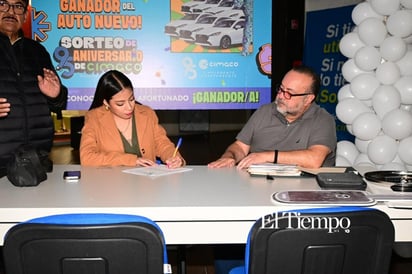 CIMACO realizó la entrega de un Mazda 2 a la ganadora del sorteo conmemorativo