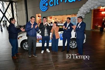 CIMACO realizó la entrega de un Mazda 2 a la ganadora del sorteo conmemorativo