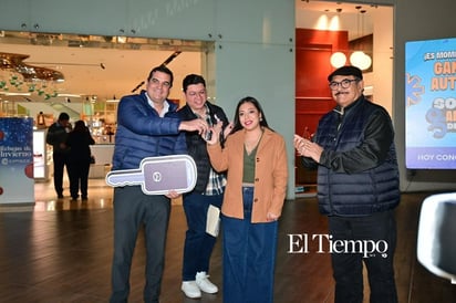 CIMACO realizó la entrega de un Mazda 2 a la ganadora del sorteo conmemorativo