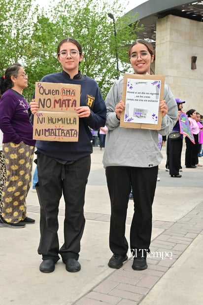 Mujeres de Monclova se concentran por igualdad y justicia