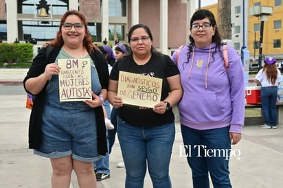 Mujeres de Monclova se concentran por igualdad y justicia