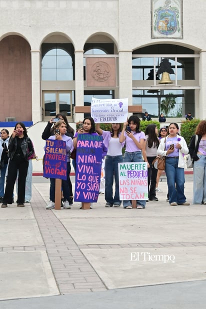 Mujeres de Monclova se concentran por igualdad y justicia