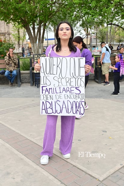 Mujeres de Monclova se concentran por igualdad y justicia