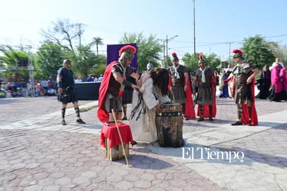 Viacrucis en Monclova