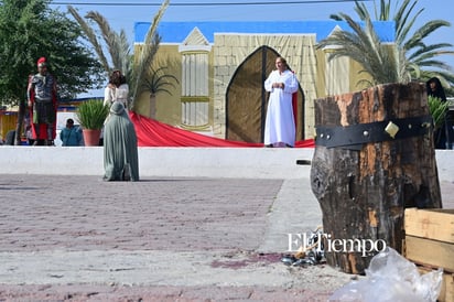 Viacrucis en Monclova