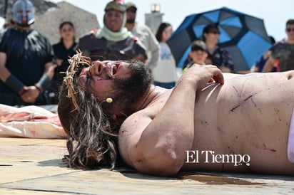 Viacrucis en Monclova