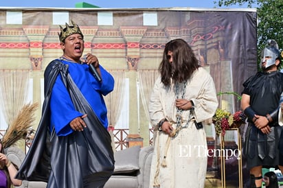 Viacrucis en Monclova