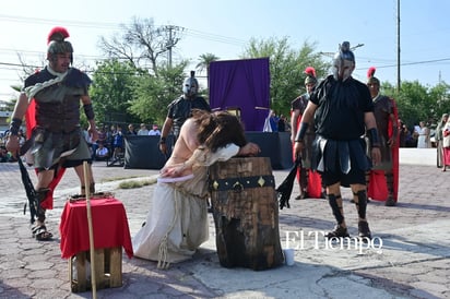 Viacrucis en Monclova