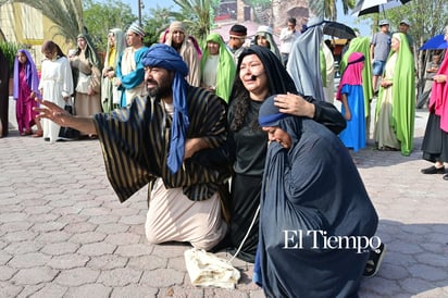Viacrucis en Monclova