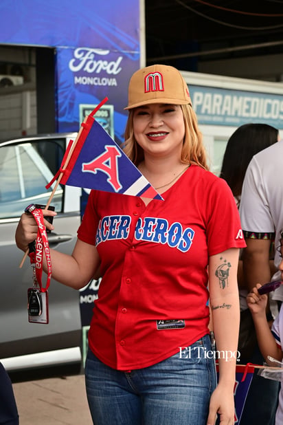 Afición protagonista en inauguración de la LMB en Monclova