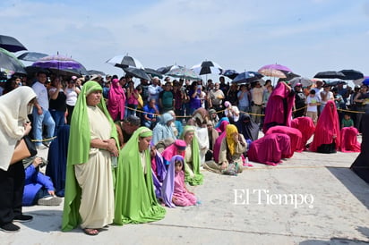 Viacrucis en Monclova