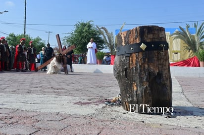 Viacrucis en Monclova