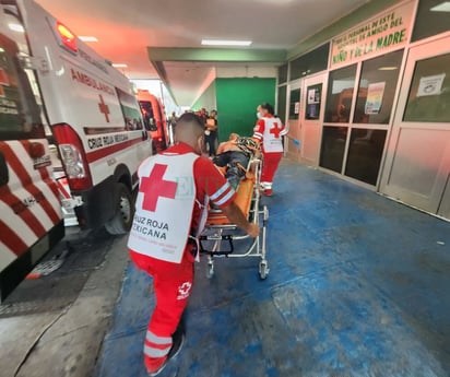 Motociclista ingresa de gravedad a la clínica 7 del IMSS