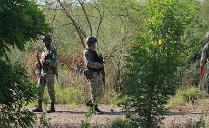 Hallan fosa clandestina con dos cuerpos en Culiacán