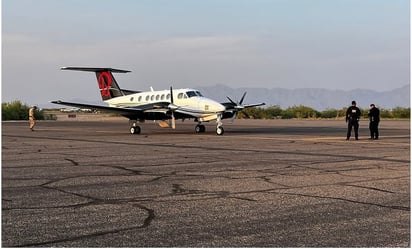 Cinchos, gansitos y papas en avión donde trasladaron a 'El Mayo'