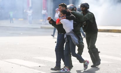 Al menos 749 detenidos en Venezuela tras protestas  