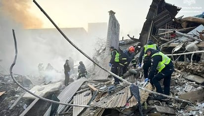 Ataque ruso contra supermercado en Donetsk deja al menos 14 muertos