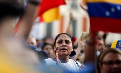 Oposición venezolana denuncia 'acoso judicial' contra rival de Maduro en presidenciales