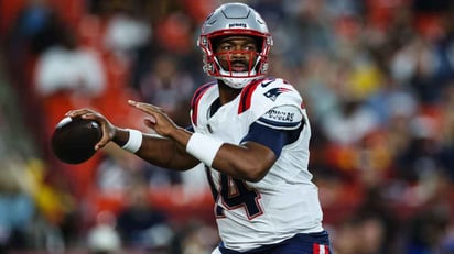 Patriots eligen a Brissett como QB titular en lugar de Maye