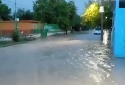 Torrenciales lluvias inundan partes bajas de ciudad Acuña y Del Río