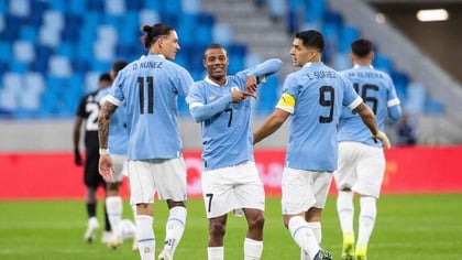 Uruguay venció 2-0 a Canadá con goles de Nicolás  y Darwin