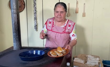 Video: así hace las chimichangas Doña Ángela