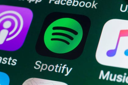Spotify sufre caída de servicios