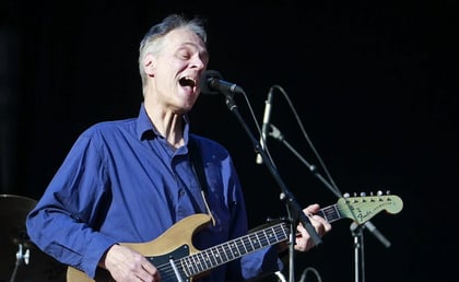 Muere Tom Verlaine, guitarrista de la banda Television, a los 73 años
